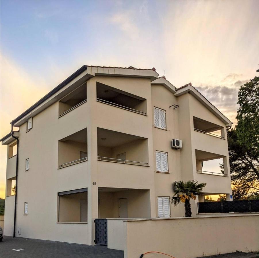Apartment Iva Šilo Εξωτερικό φωτογραφία